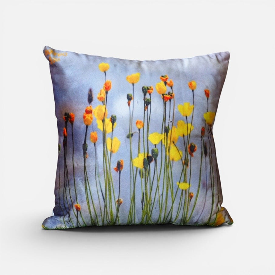 2 DEOSAI POPPY CUSHION COVERS AND 2 CERAMIC MUGS